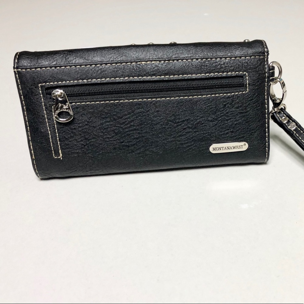 Montana West Embroidered Skull Black Wristlet Missing One Crystal - Picture 3 of 8